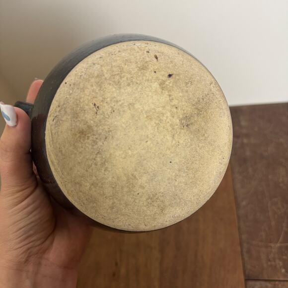 Vintage Antique? Black Stoneware Bean Crock with‎ handle no lid - Picture 7 of 7